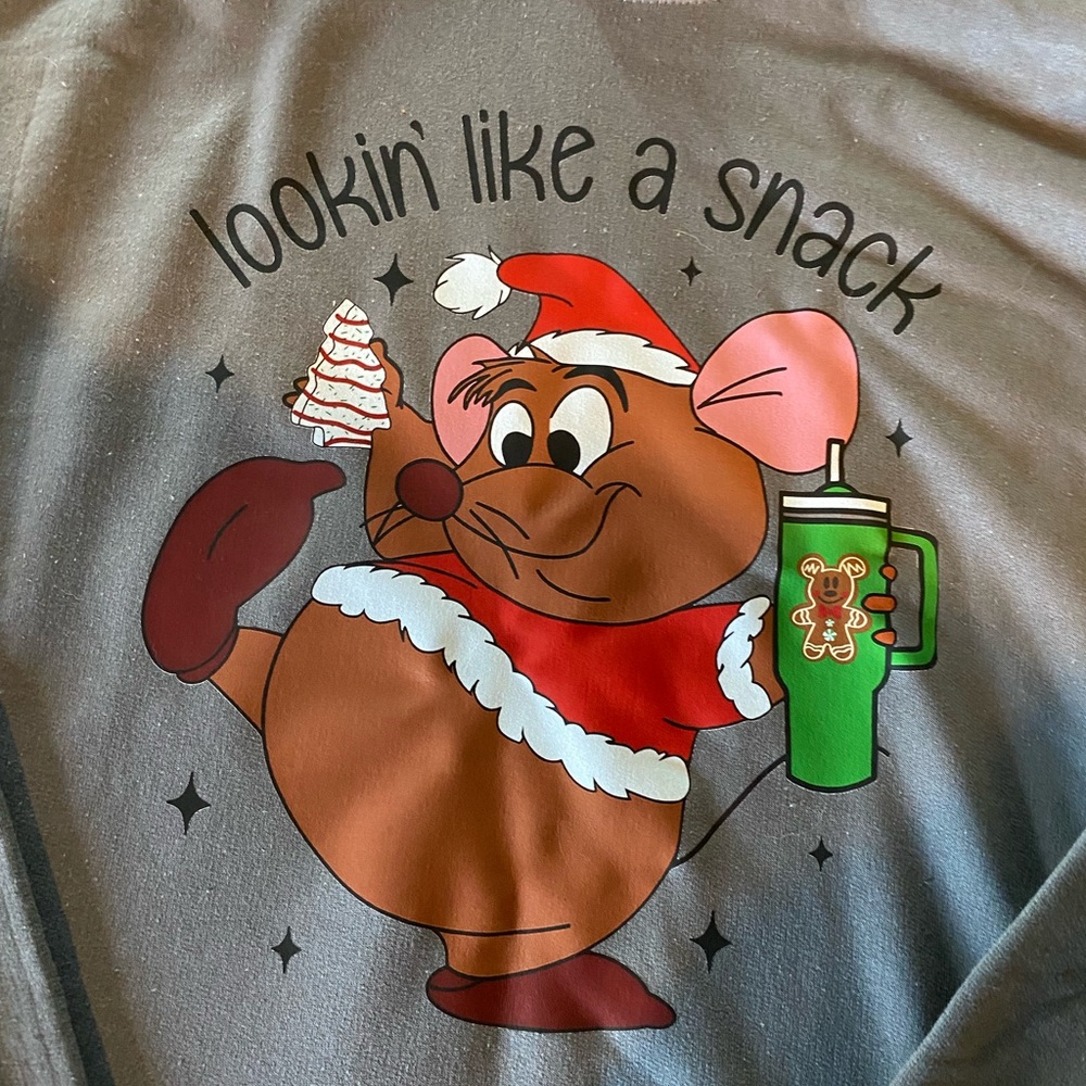 New hoodie lookin like a snack